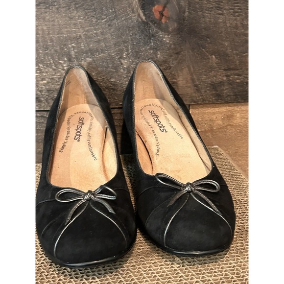 Sofft Womens black‎ leather pumps Kitten Heels Bow Tie Size 7.5W EUC - Picture 1 of 7
